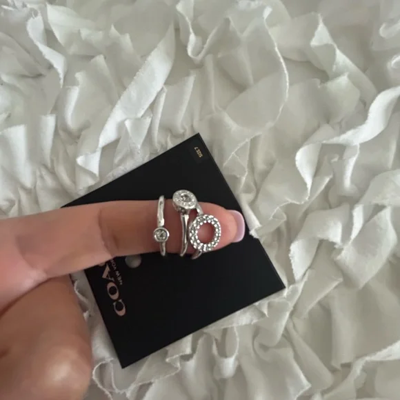 COACH • Silver/Diamonds Open Halo Trio Rings Set • Size 7 • - Picture 4 of 6